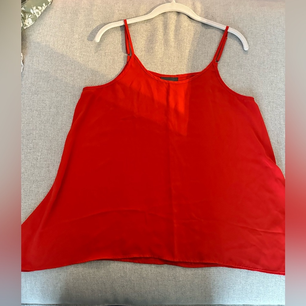 Red top - Picture 5 of 5
